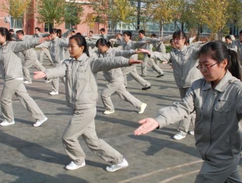 神宁煤化工烯烃公司举办工间操比赛