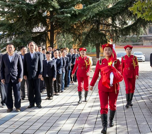 巾帼不让须眉 赵张钧摄影作品