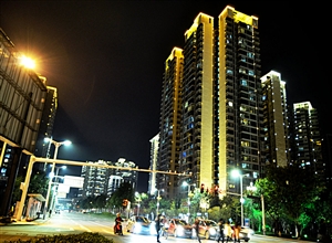 凤凰夜色 何建民摄影作品
