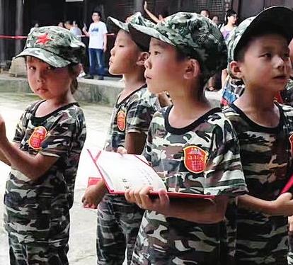 整装待发  何建民摄影作品