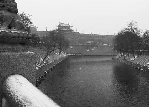 护城河雪景