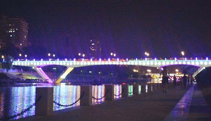 夜暮下的市河-杨福建