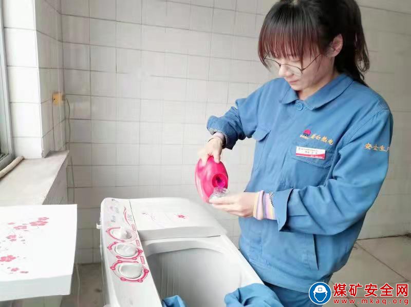 陕西陕煤蒲白热电公司：多角度关爱服务群众