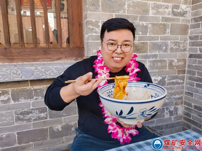 招贤矿业集体生日会打卡宝鸡西府老街