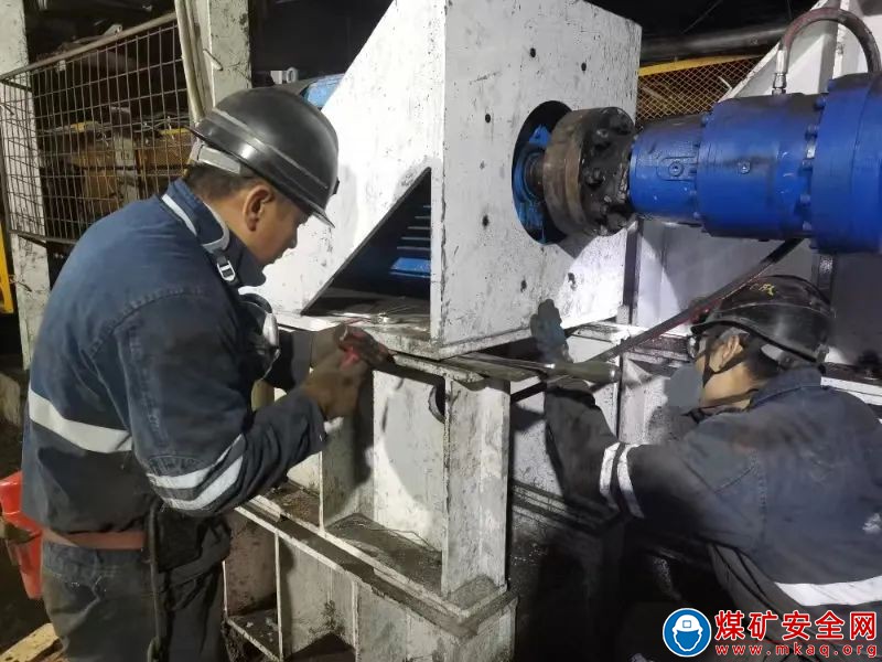 中能袁大滩矿业:检修不打烊 设备换新装