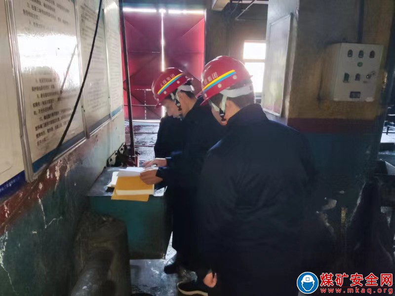 河南能源义煤公司石壕煤矿：做好标准提煤质