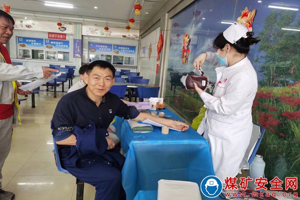 中煤新集公司救护大队： 弘扬奉献精神   传递社会正能量