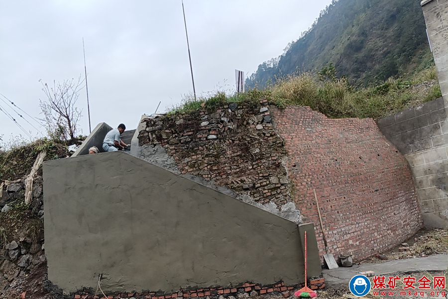 鲁班山北矿新建安全便民路增进职工幸福感